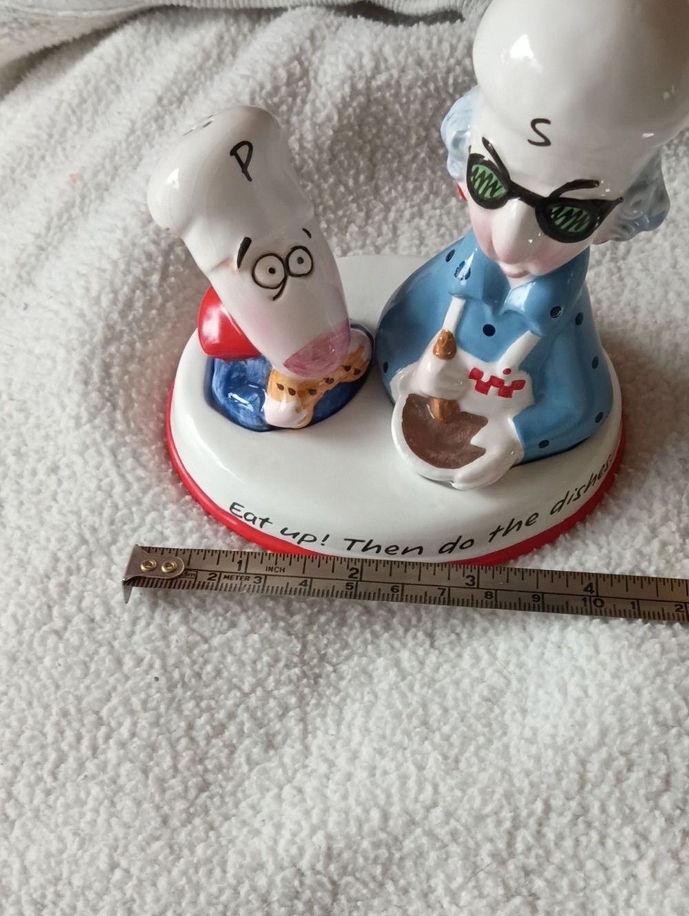 Maxine 3 Piece Salt & Pepper Shakers, Dedicated Stand, Shoebox At Hallmark, EUC - Picture 5 of 6